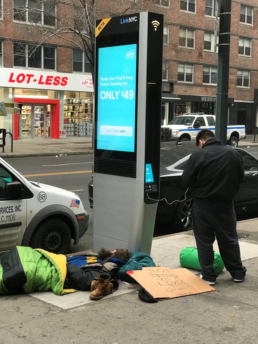 SiliconHarlem's tweet photo. Pls retweet this photo - Only NYC, where you have the juxtaposition of dire need & abject insensitivity #justtryingtolive @HarlemTrends https://t.co/1MmEbL1w4K