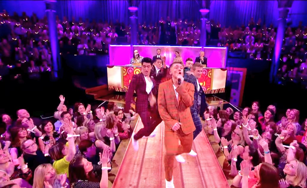 Normsi2's tweet photo. So many fab shots in
πΆYou Can't Stop The BeatπΆ @A1MyLove4ever
@CurtisTJohns
#LetItShine
#LISFinal
#FiveToFive
πππππ https://t.co/BpDqW0bXbd