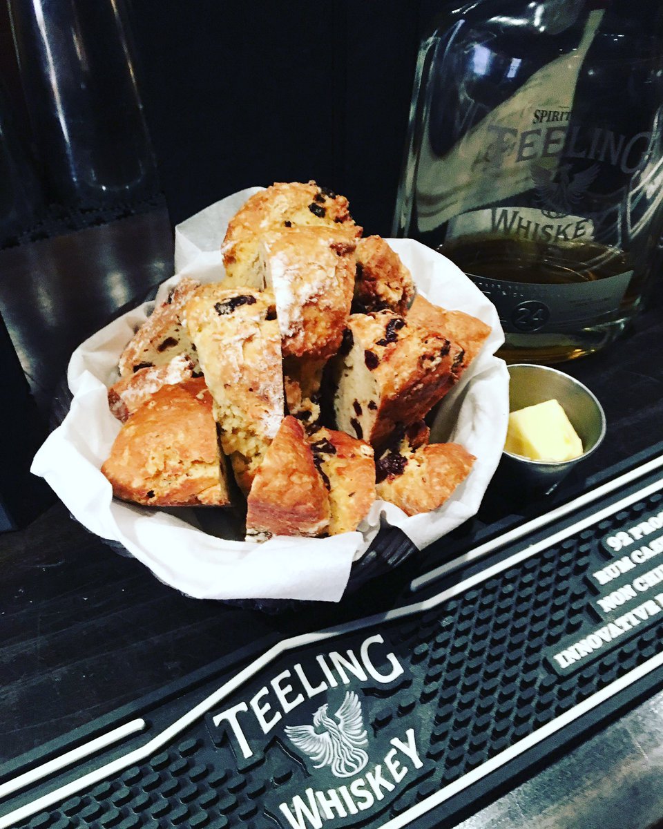 deadrabbitpub's tweet photo. Spending this afternoon hosting a little lunch with @TeelingWhiskey featuring soda bread, Irish butter and a fry. Lucky guests. https://t.co/Q6o6XNoxS9
