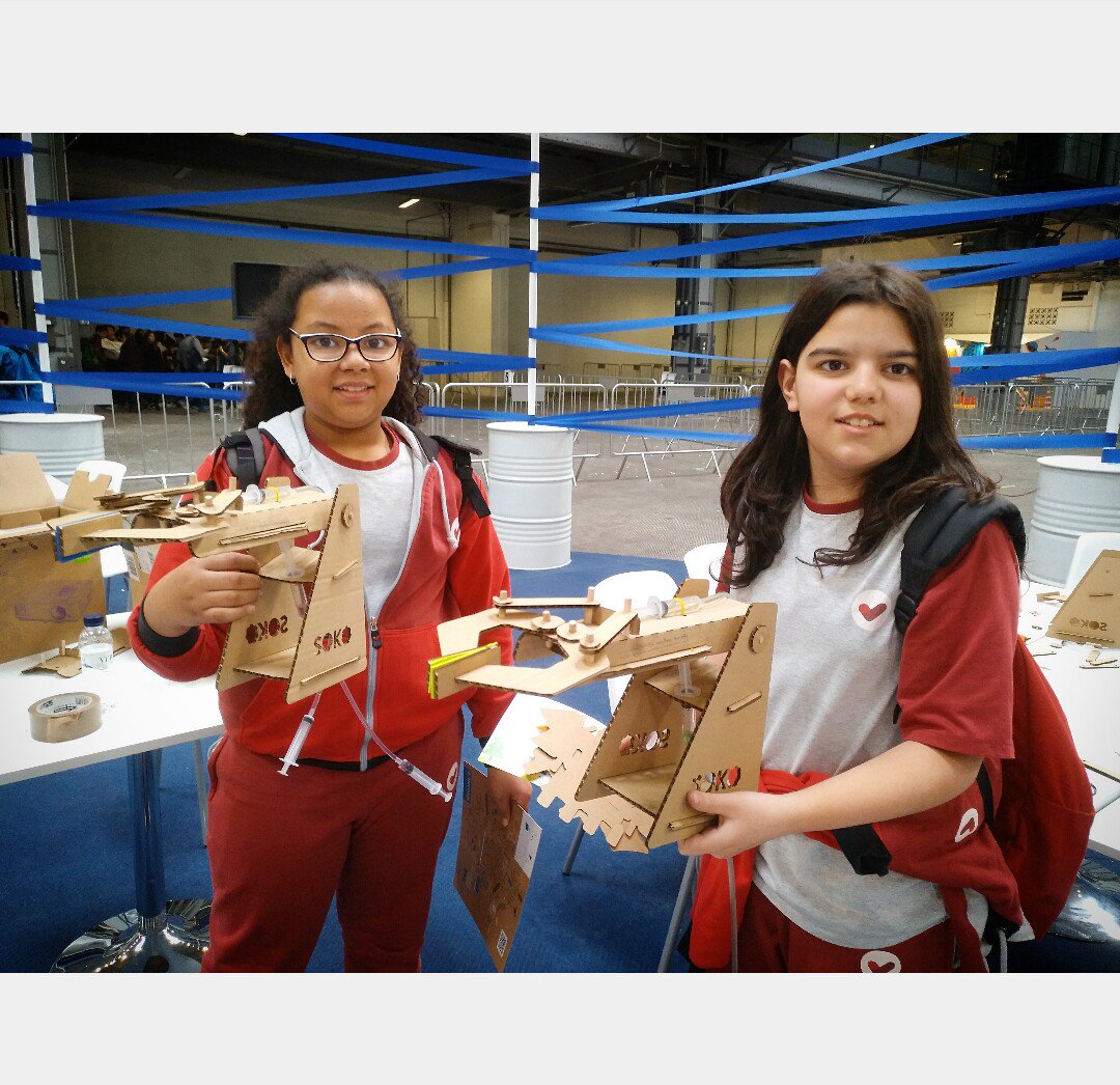 Estem molt agraïts d'haver compartit el taller dels braços hidràulics amb tots els nens i nenes del #YOMOBCN #mwc17 #steam