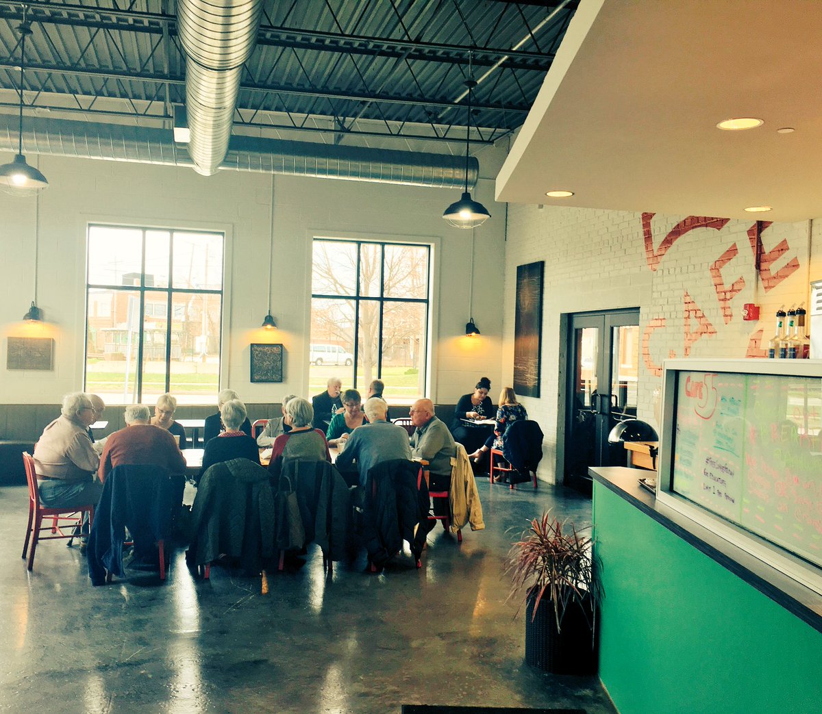alexpesta's tweet photo. Treating working lunch @cafe55cle @hub55CLE. Packed house. Also, they've added @goldhornbrew to the menu!!! #remoteoffice @StClairSuperior https://t.co/nppOWbQ0m2