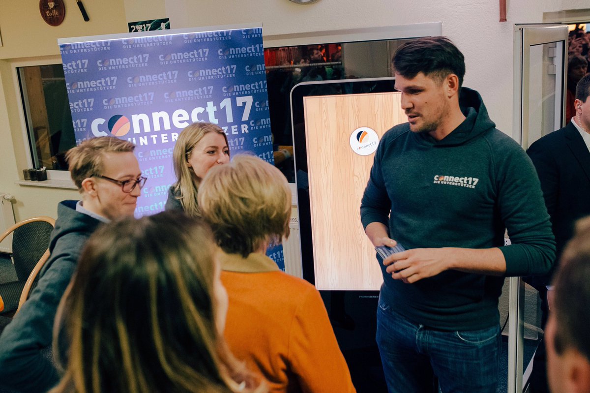 connectcdu's tweet photo. Wir hatten heute Besuch am #connect17-Stand. Wer es war, gibt es demnächst auf #facebook zu sehen 😉 #btw17 #demmin #aschermittwoch #csuam17 https://t.co/WUnfYnkiQ4
