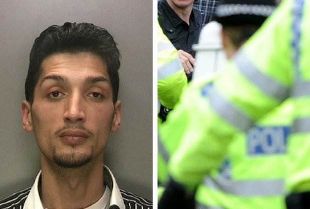 SuttonCDaily's tweet photo. Daniel Glowacki wanted after elderly women are targeted in National Express West Midlands bus thefts https://t.co/SLL2oaj7Nb https://t.co/YfSH7b5d9j