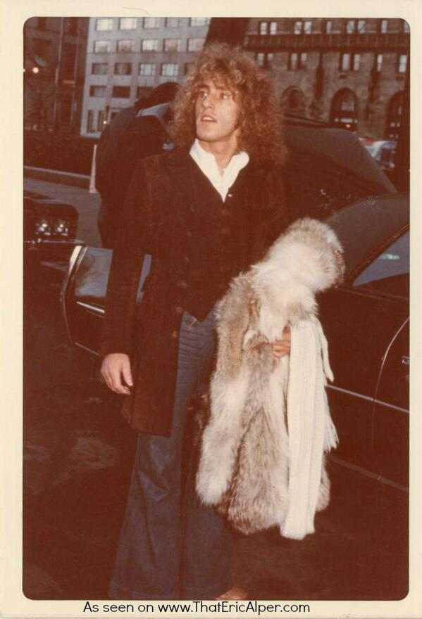 Happy 73rd Birthday to Roger Daltrey of The Who. This is what a rock star looks like: 