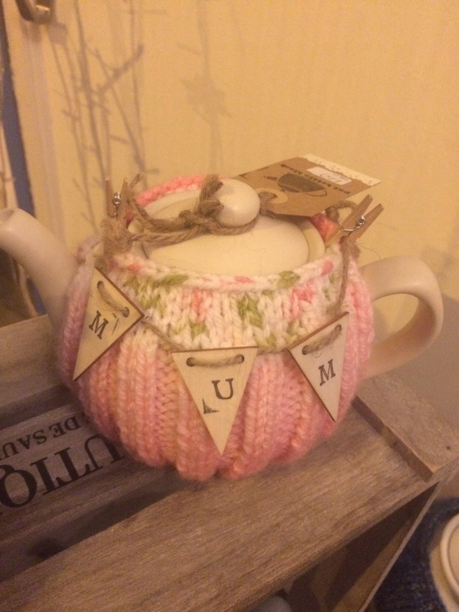 Did you know we stock a range of these beautiful pot.kettle.black teapots with cosys? Beautiful. #gift
