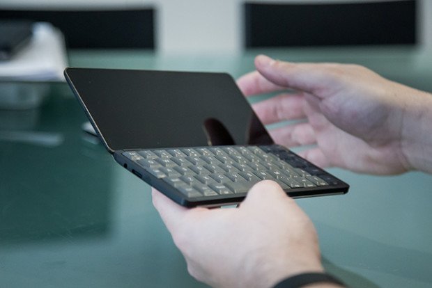 PCTippsTricks's tweet photo. Planet Computers arbeitet an Gemini-PDA https://t.co/1z8vV3g75z https://t.co/NEFgP3c6aF