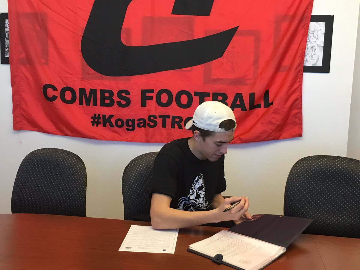 Larson_PE's tweet photo. @5ky5lader putting ink on paper! Congrats Big Sky! https://t.co/0gEkblmwjX
