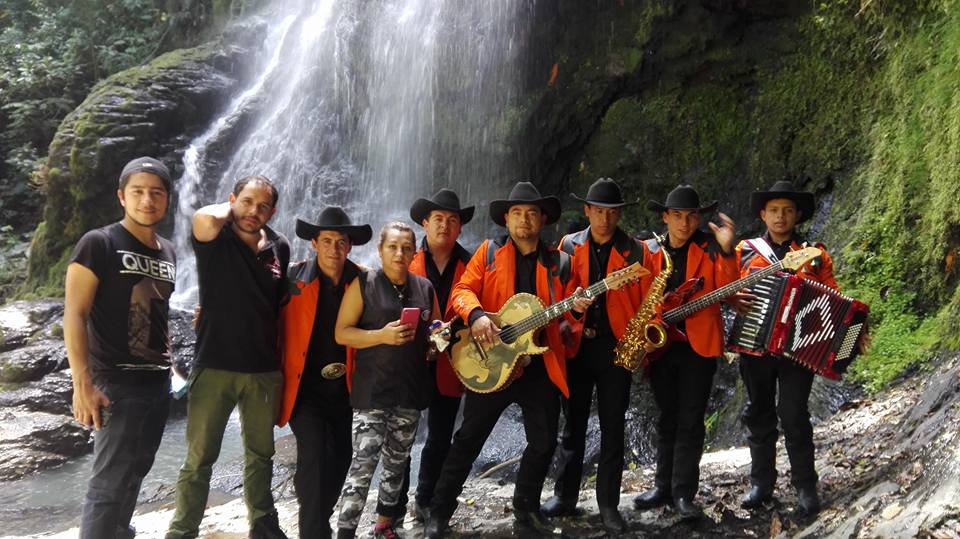 Studio_35G's tweet photo. #Backstage ¡Que gran día! recordamos la realización de esta gran producción de @BNorteño en cascada de los micos. @REVISTAEVENTOS2 https://t.co/IcXwXOR51Z