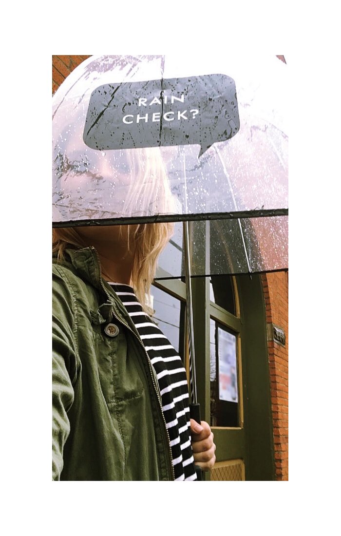 JLDesigns0's tweet photo. I absolutely love my umbrella from @katespadeny https://t.co/EXfIcGwyFC