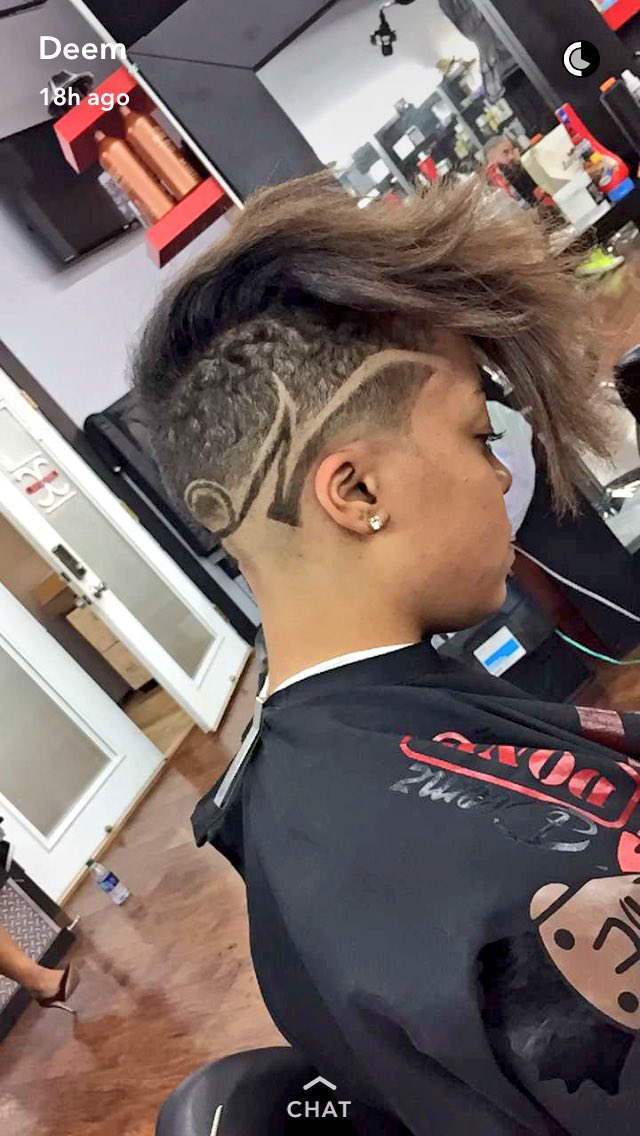 fivefooteven_'s tweet photo. When you're feeling a bit under the weather but so is your hair cut 🤧💈✂️#deemzdoneit #cutcreators https://t.co/9tb6Uo2DOB