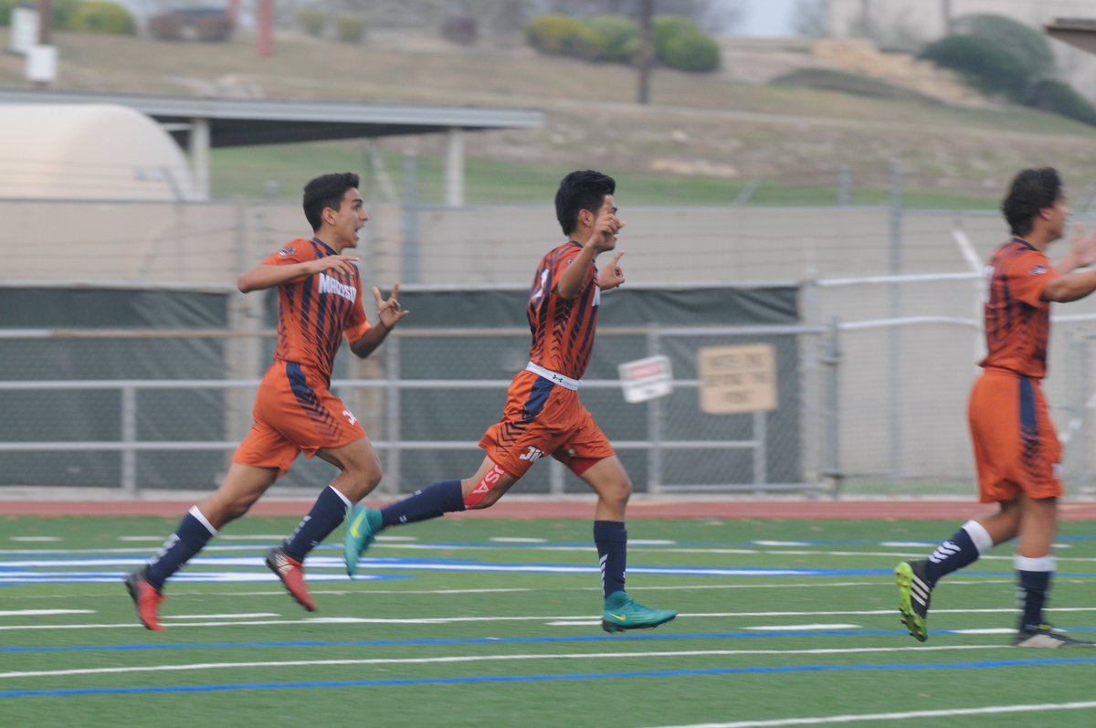 sportnutjeffrey's tweet photo. Mavs Soccer drops a district game to Roosevelt 3-1. Next game Friday vs Mac. Pics are up at https://t.co/TTsir7CrVo https://t.co/nOHb5YaTTn