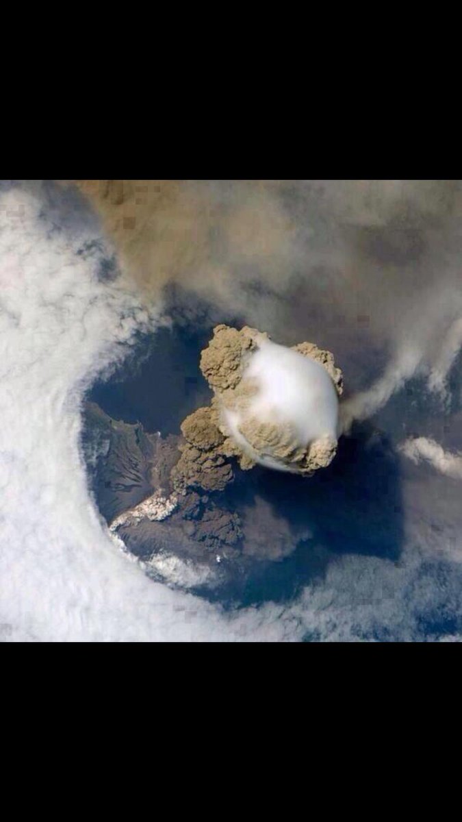SpacePics_today's tweet photo. NASA captures a picture of Guatemala's Fuego volcano erupting from space. https://t.co/23sQPDyKqM