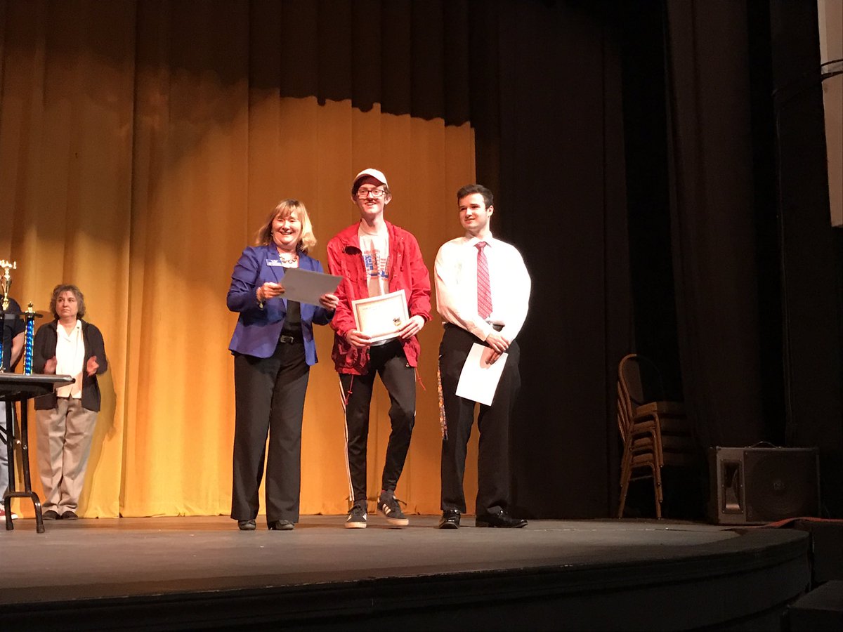 SenecaFBLA's tweet photo. Congratulations to Dallas Williams for placing 2nd in Computer Concepts! 🎉🏆 https://t.co/kmdlryqSps
