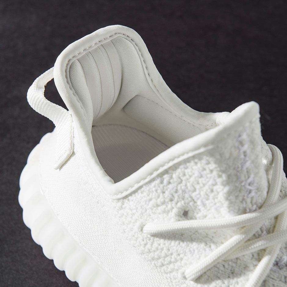 SneakerNews's tweet photo. The best Yeezy Boost yet? Triple Whites drop in April https://t.co/KKY4P0bbpo https://t.co/wwxqeIbQ5E