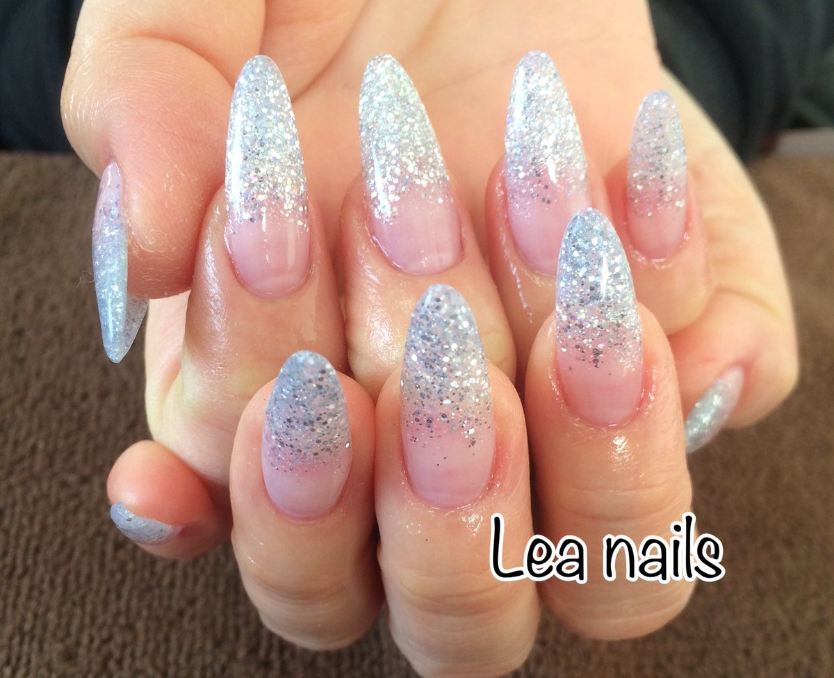 ট ইট র Lea Nails レアネイルズ お客様 ネイル O 沖縄ネイルサロン Leanails レアネイルズ Jna1級 豊見城市ネイルサロン 駐車場有り スカルプチュアネイル シルバーラメグラ ご予約絶賛受付中 ジェル スカルプ 画像持ち込みok