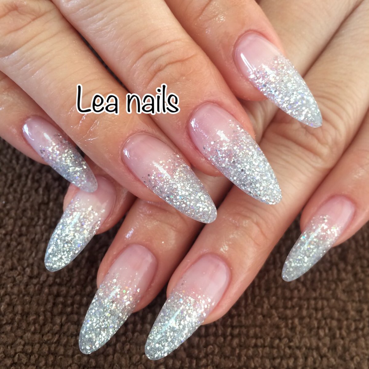 ট ইট র Lea Nails レアネイルズ お客様 ネイル O 沖縄ネイルサロン Leanails レアネイルズ Jna1級 豊見城市ネイルサロン 駐車場有り スカルプチュアネイル シルバーラメグラ ご予約絶賛受付中 ジェル スカルプ 画像持ち込みok