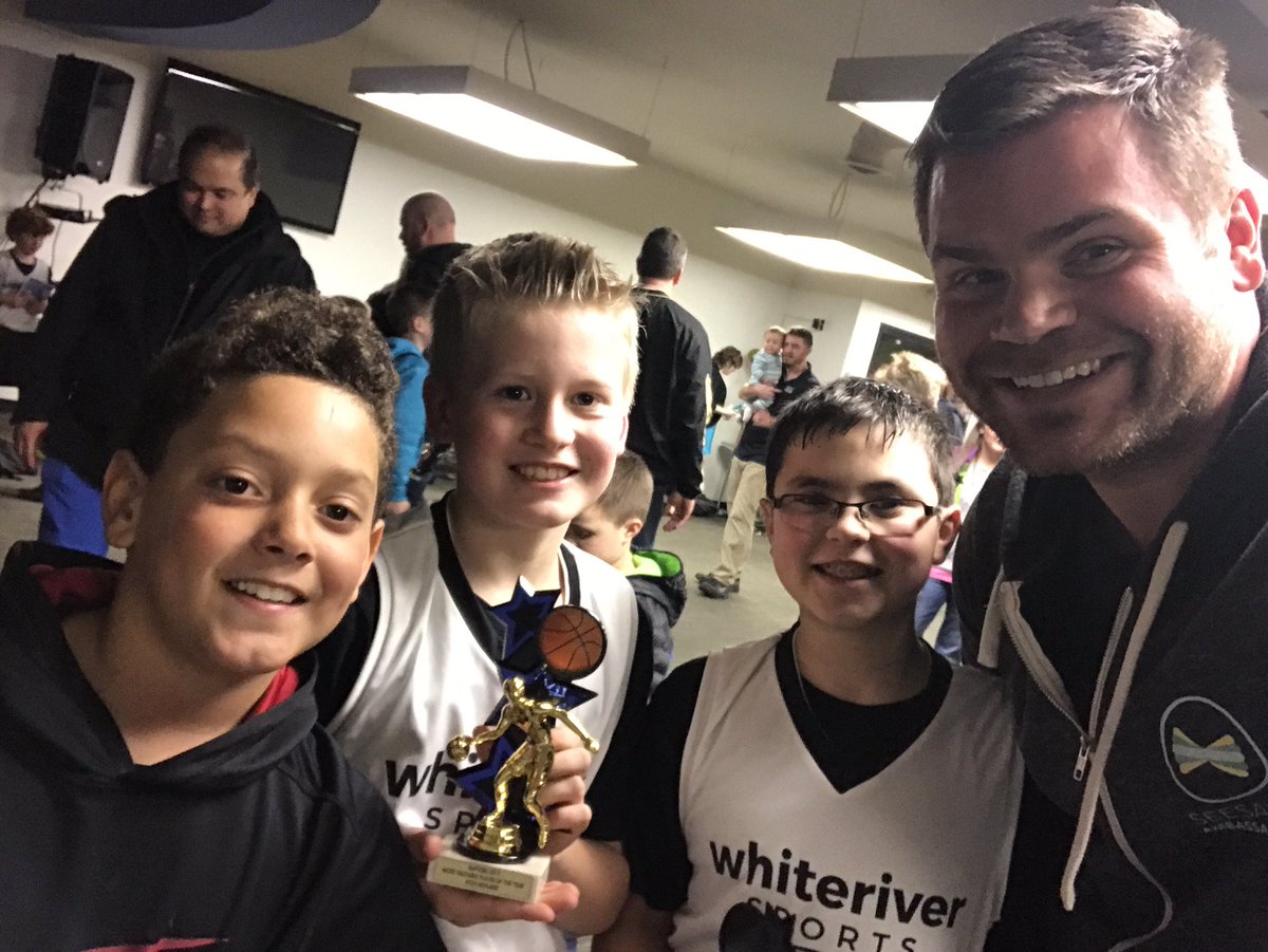 mitchmosbey's tweet photo. Watched my students do an awesome job at their basketball tournament. #pre1617 https://t.co/tKoxNWeOPL