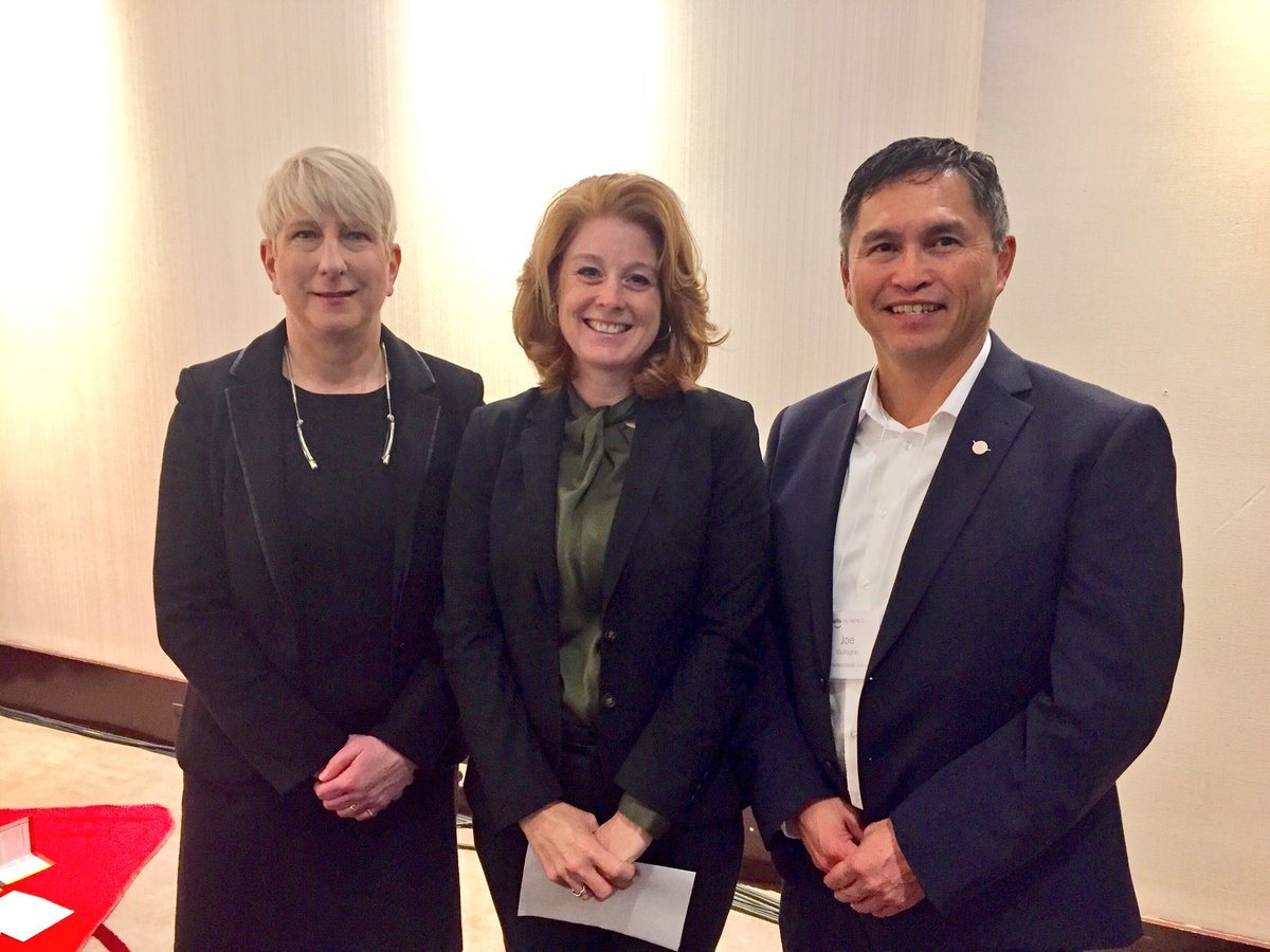 College Registrar Dr. Heidi Oetter with <a href="/CynthiaJohansen/">Cynthia Johansen</a> of @CRNBC and Joe Gallagher of <a href="/fnha/">FNHA</a> before the signing of the Declaration.
