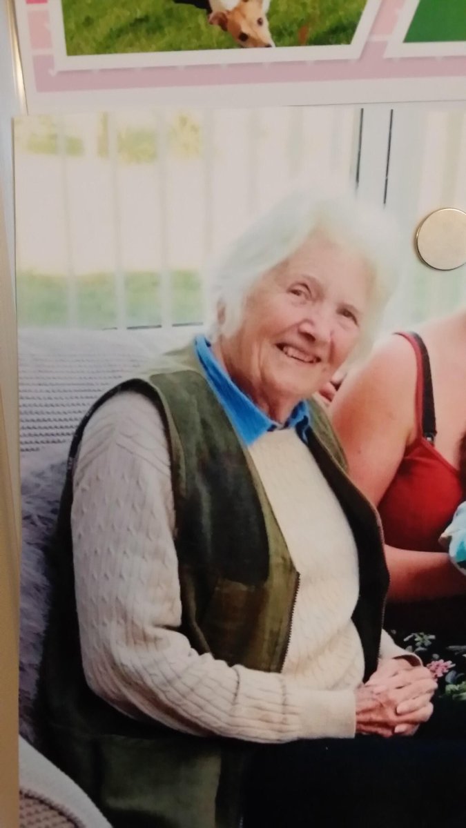 SaltashPolice's tweet image. 🔴PLEASE RT🔴
❗️HIGH RISK MISSING PERSON❗️
Have you seen👀 Peggy Henning from #Plymouth missing since 1300hrs today.
Info? Call us ☎️9️⃣9️⃣9️⃣