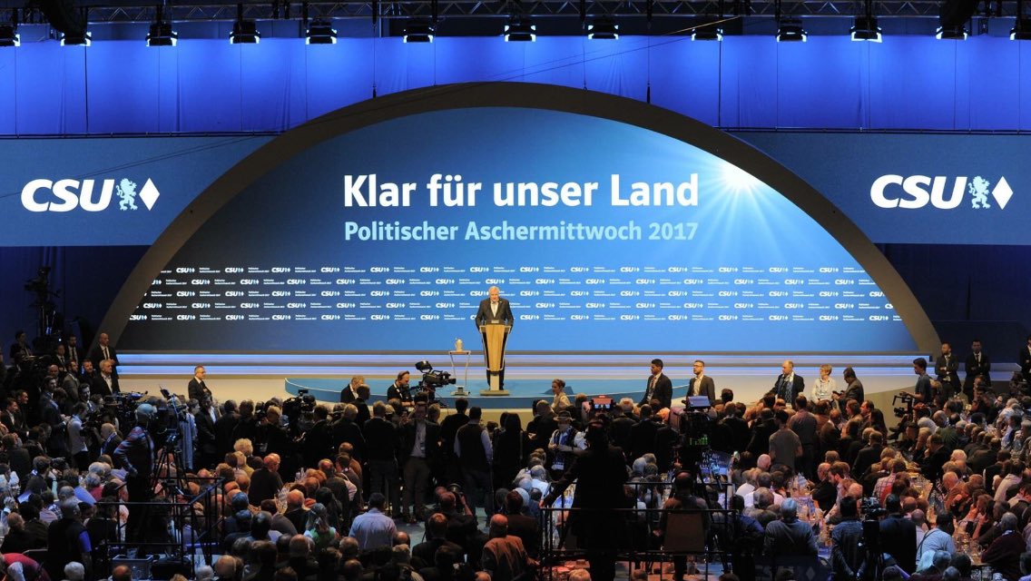 kiefertnet's tweet photo. Keine Ahnung wieviel Budget die @CSU für den pol. Aschermittwoch ausgetütet hat, billig war diese Inszenierung aber nicht! #csuam17 https://t.co/f9gbtoUvyu