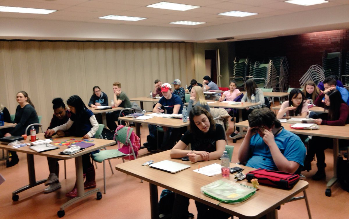 shineacademics's tweet photo. After the weekend's excitement,
Just another session at SHINE! https://t.co/NKYDrv5srX