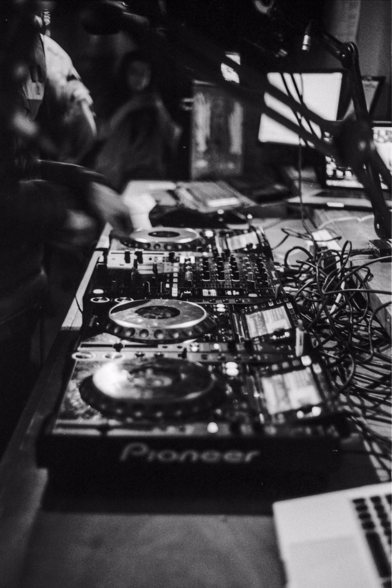 ItsOfficialNA's tweet image. @Slickmanparty @ReprezentRadio @Neffa_T @MrTenDixon #Kweff #35mm #film #negative #na #naproductionltd