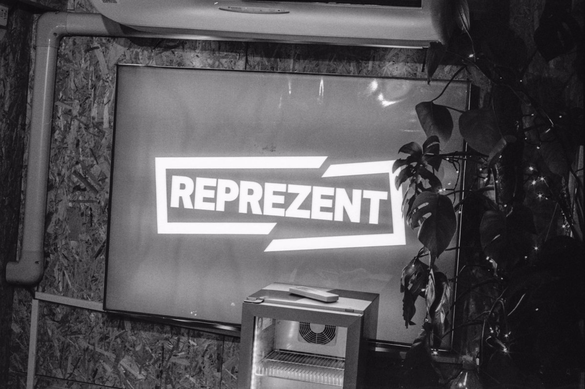 ItsOfficialNA's tweet image. @Slickmanparty @ReprezentRadio @Neffa_T #Kweff #35mm #film #negative #na #naproductionltd