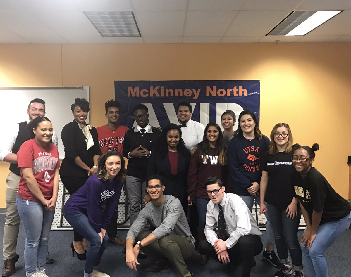 MNHS_AVID's tweet photo. The MNHS AVID showcase was a success! Sincere appreciation to all the AVID students &amp; teachers that participated! https://t.co/3MwJj0hdD7
