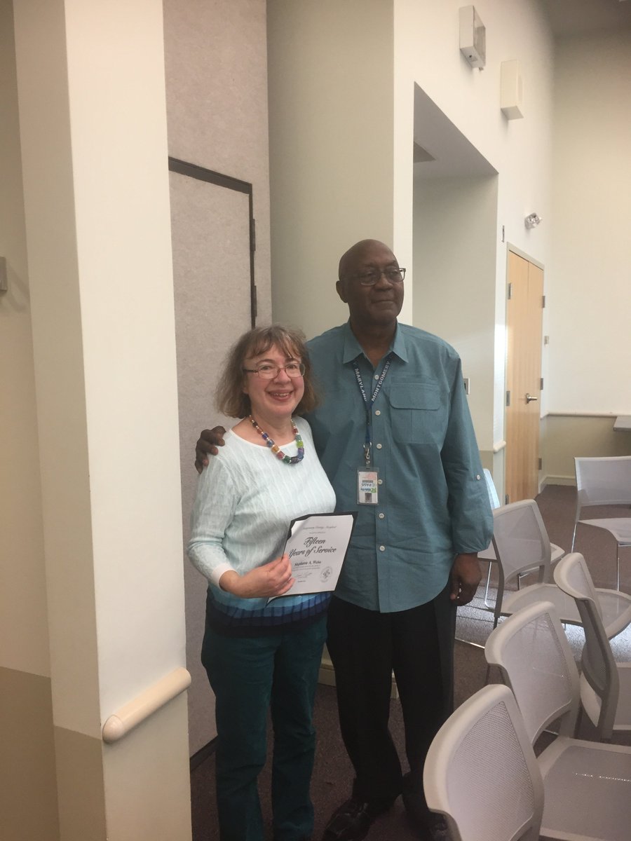 MCPL_Libraries's tweet photo. Congratulations to members of the #QuinceOrchardLibrary staff who were recently recognized for years of service to MCPL! #DelightedMoCo https://t.co/cjZOPIai1C