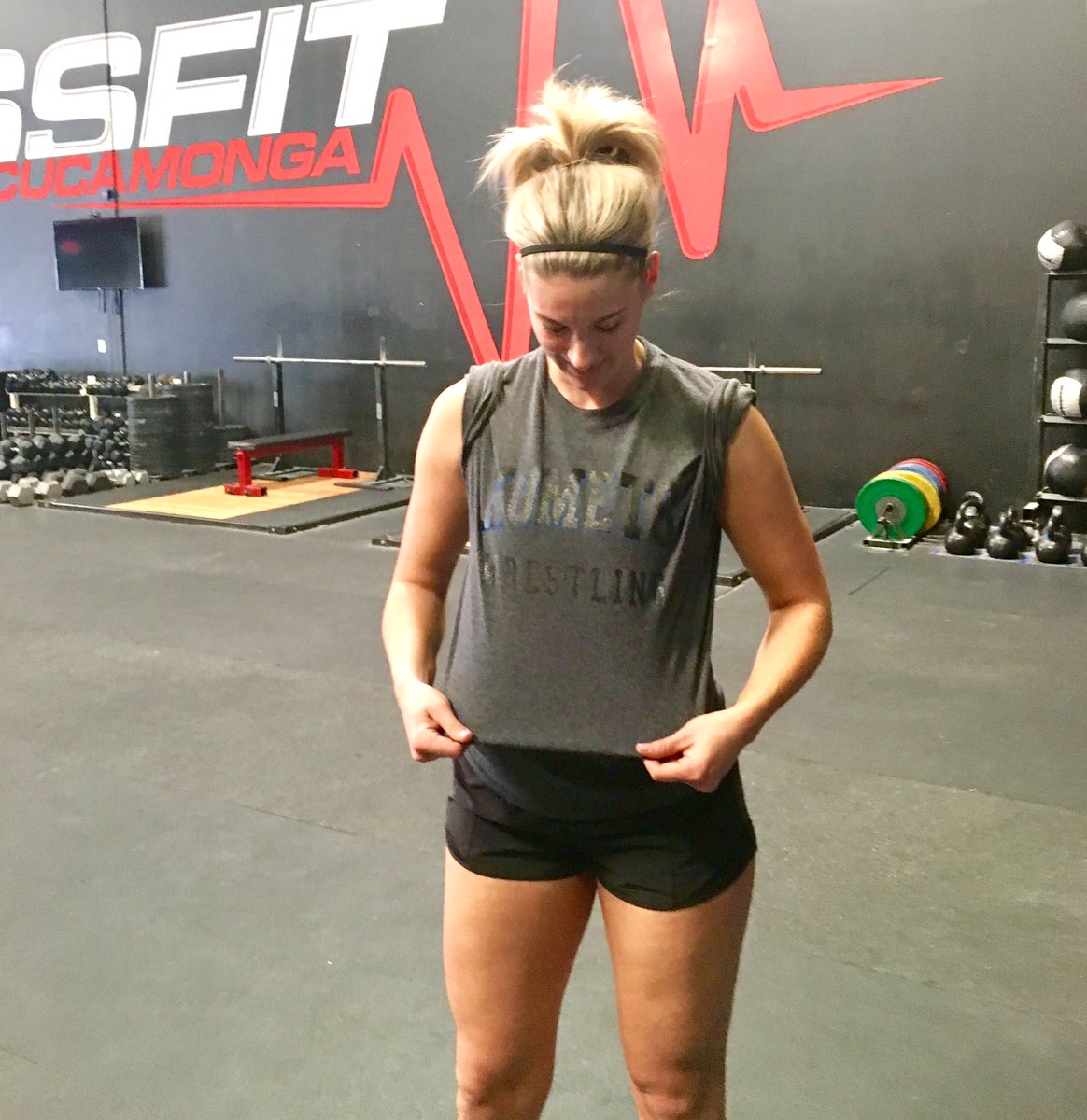 JeannaTrotmanTV's tweet photo. Reppin' KM at the gym out in Cali. Good luck to @kometwrestling &amp; all other wrestlers at state this year! As always- represent SE MN well. https://t.co/rPQIrddOt2