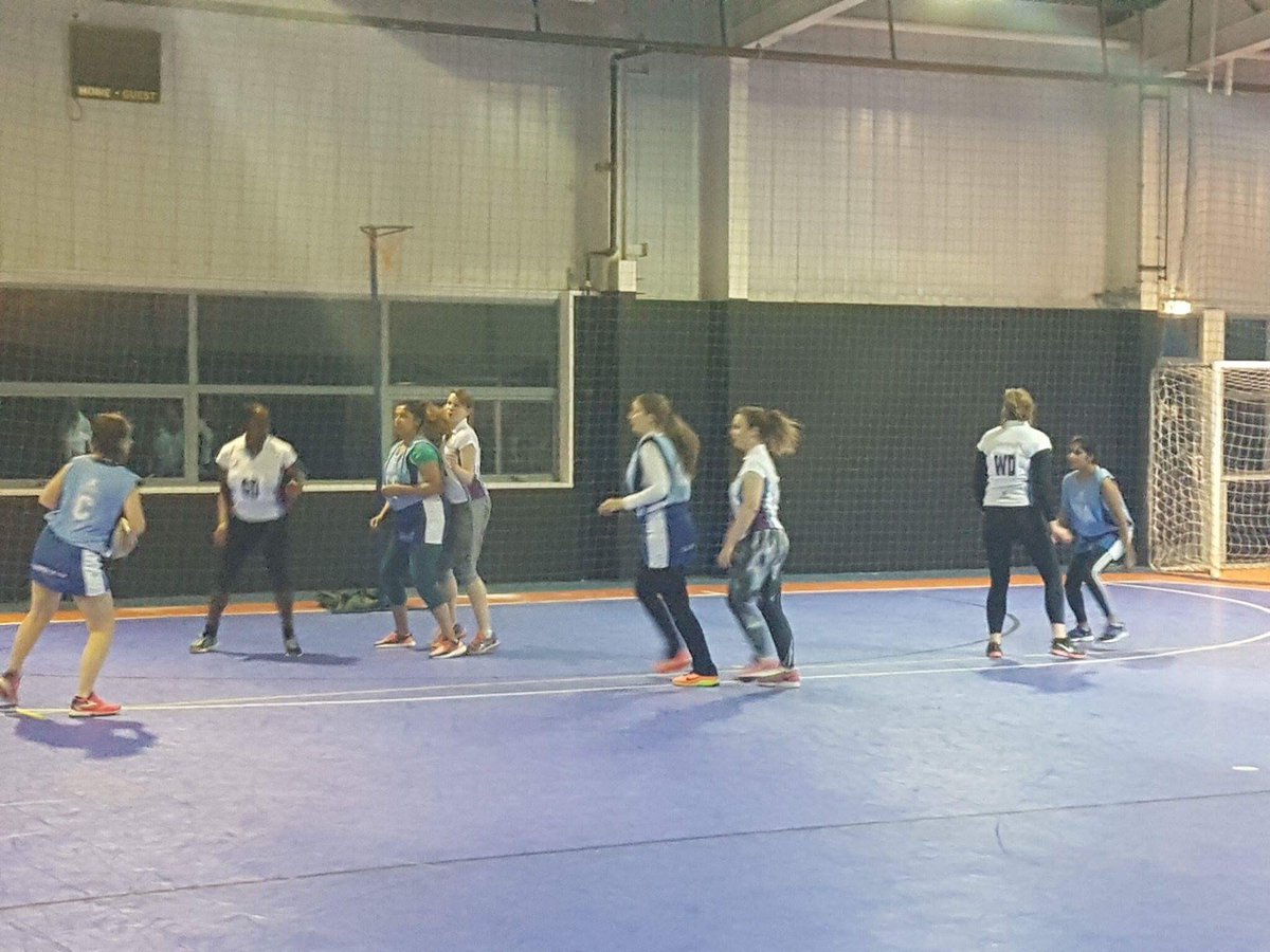 Sophie_J_Clarke's tweet image. Great win for the @DLA_Piper Birmingham netball team this evening! #teamDLA #girlpower #competitivefun