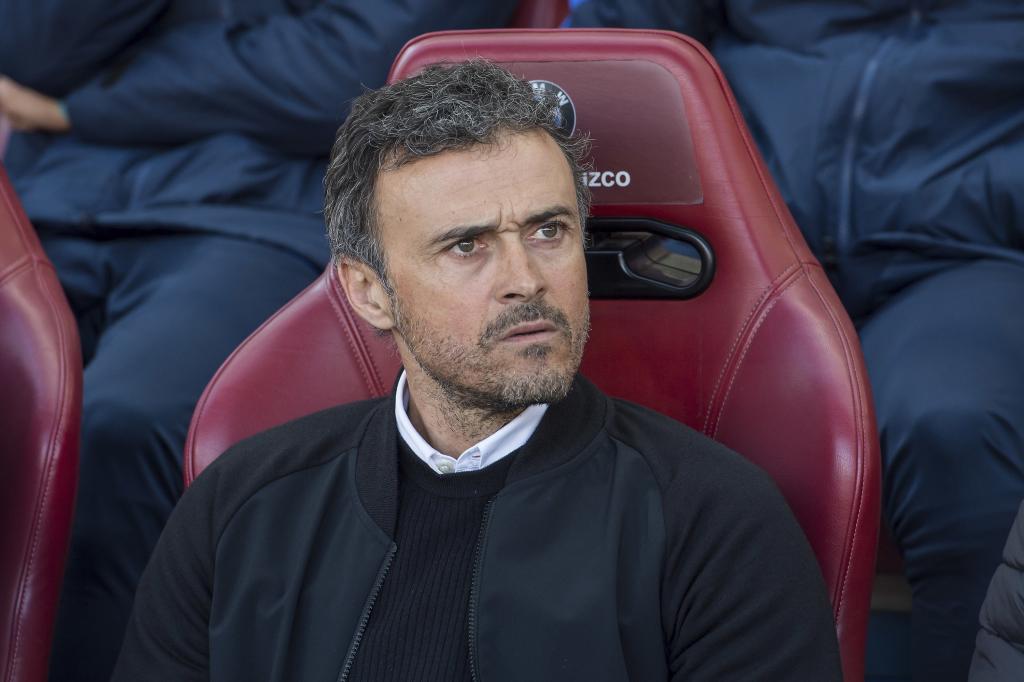 marca's tweet photo. Lo hemos contado hace unos minutos: Luis Enrique anuncia que dejará el Barça al final de temporada https://t.co/olMzjLl43x https://t.co/IzRmlO9NwJ