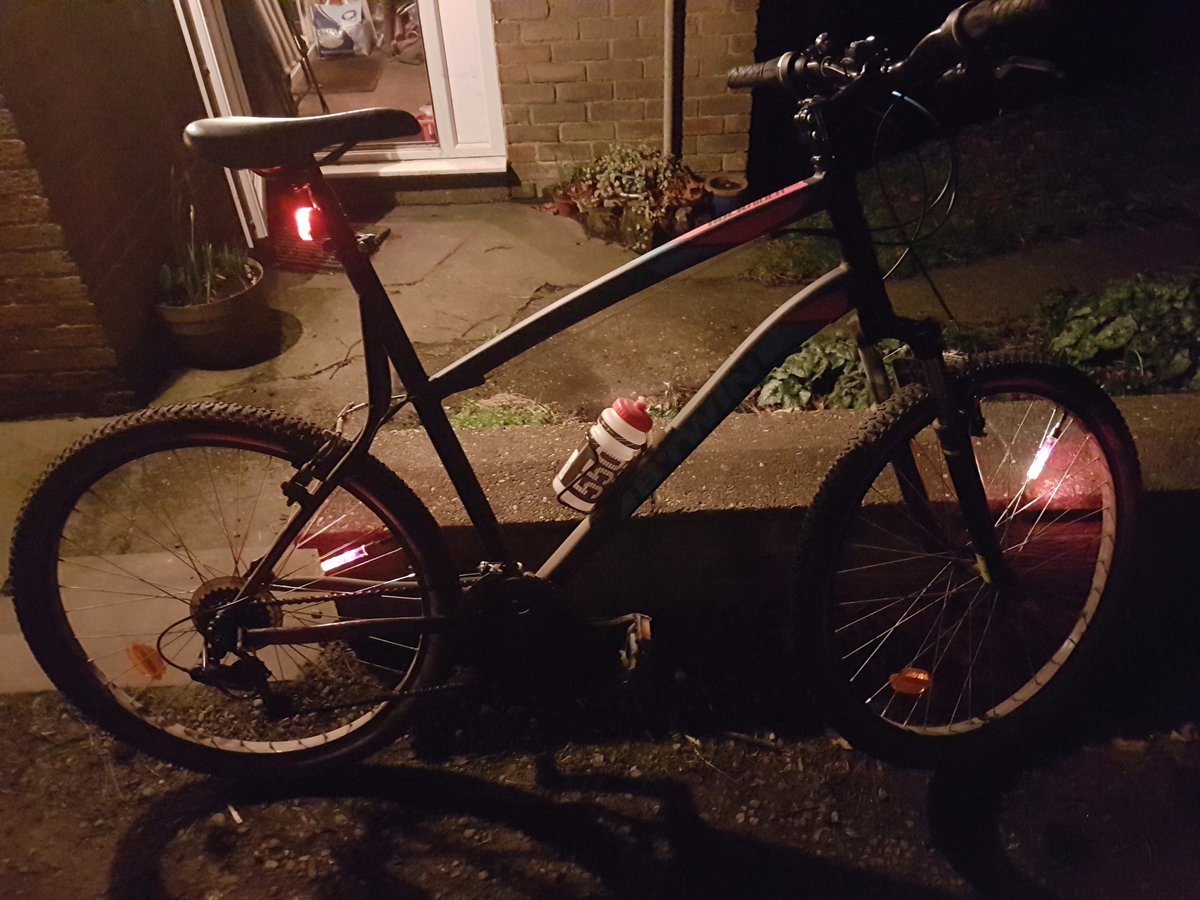 Matthew432017's tweet image. Bike ride wheel lights!! On my bike! I am from HUTHWAITE ITSELF NEAR SUTTON-IN-ASHFIELD.  Genuine article.