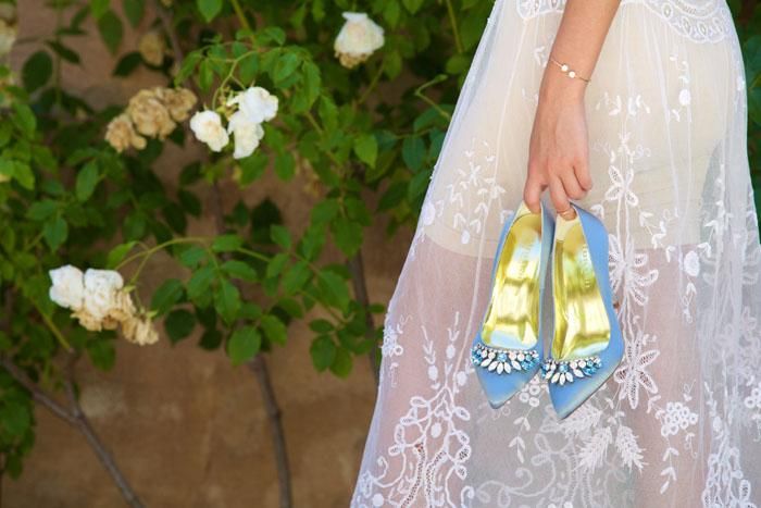 10 'something blue' bridal shoes: weddingsite.co.uk/articles/10-so… #weddinghour #weddingwednesday