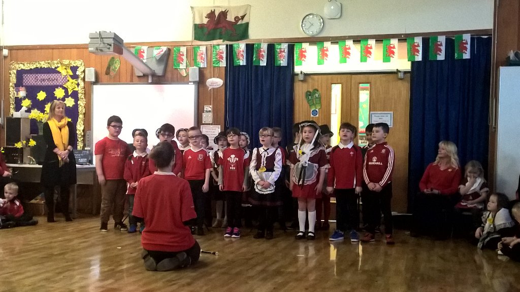 cefnglasinfants's tweet photo. Music club performed beautifully during our celebrations this morning!!! 🎶 🎶 🎶 https://t.co/K1w2NM2uoN