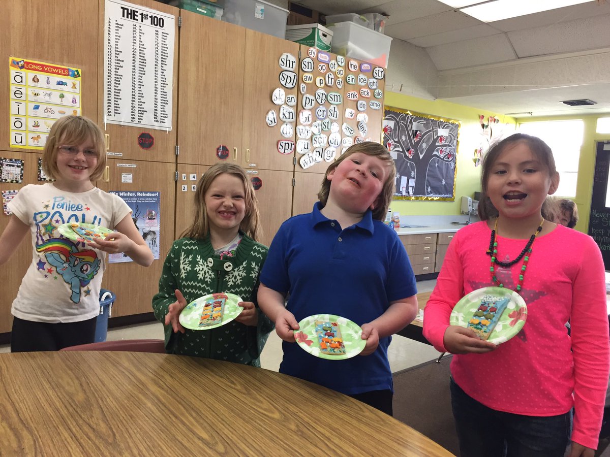 mrs_terrigraham's tweet photo. One Fish Two Fish Red Fish Blue Fish. Dr. Seuss week! https://t.co/G3OHYzoO1R