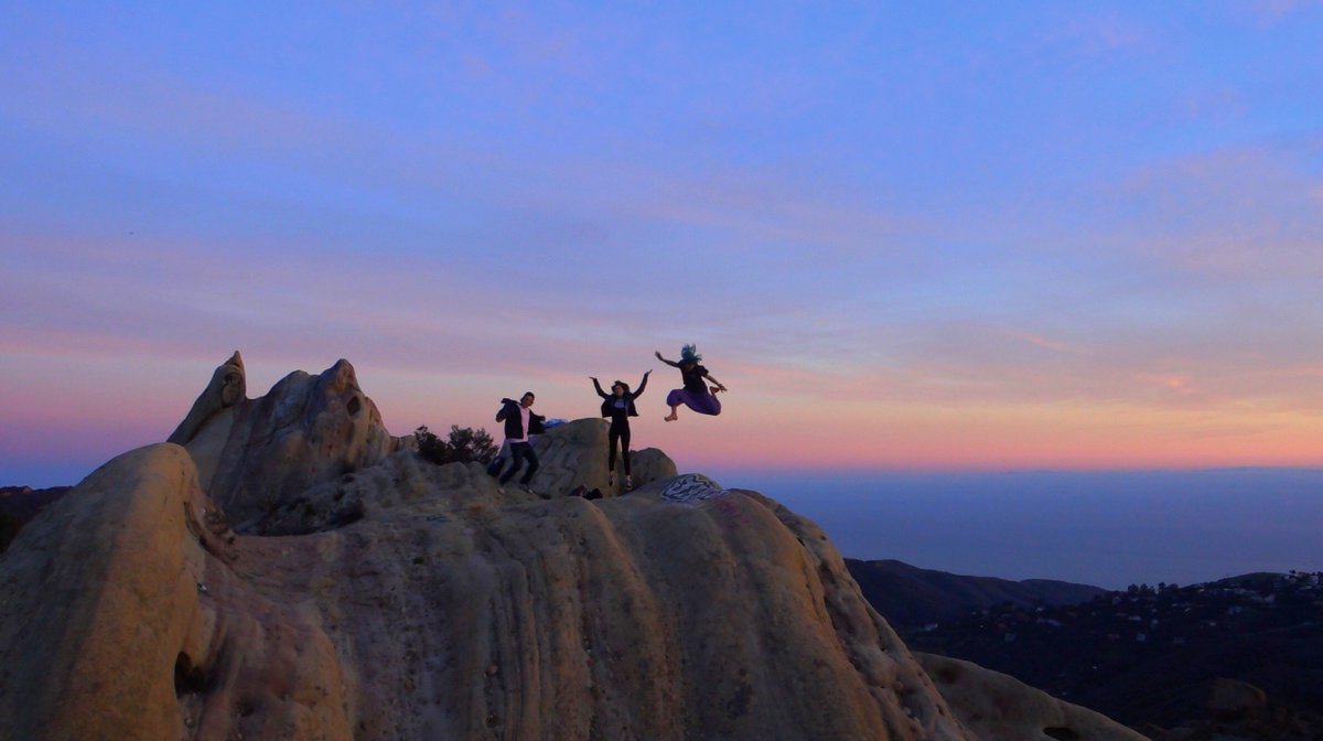friends who are always down for anything 

🌄
