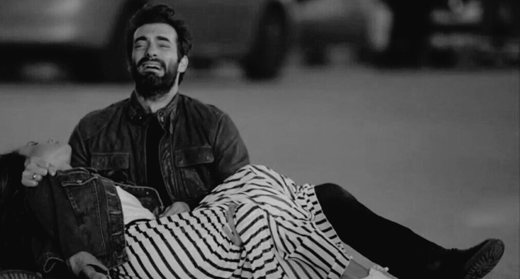 Ben şimdi sana nasıl izah edeyim albayım..
Kısaca; bittik albayım, bittik.
#PoyrazKarayelVeda