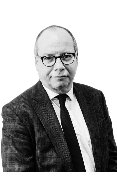 HeinSoph's tweet photo. Juristes de l'État - La raison du plus fort https://t.co/azLgdzZ5PN https://t.co/LMg8QgAWuo