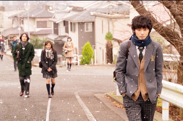 zakiyama_white's tweet photo. ついにフォロワー100人越え!!😝💕⤴⤴
ありがとうございます！！🙌💫
まだ絡んでない賢友さんもいるけど、これからたくさん絡みたい😳💜
まずは受験突破！！！！！！！！

#賢友さんRT 

#RTした人全員フォローします 

#山﨑賢人 https://t.co/AKWSff05Lw