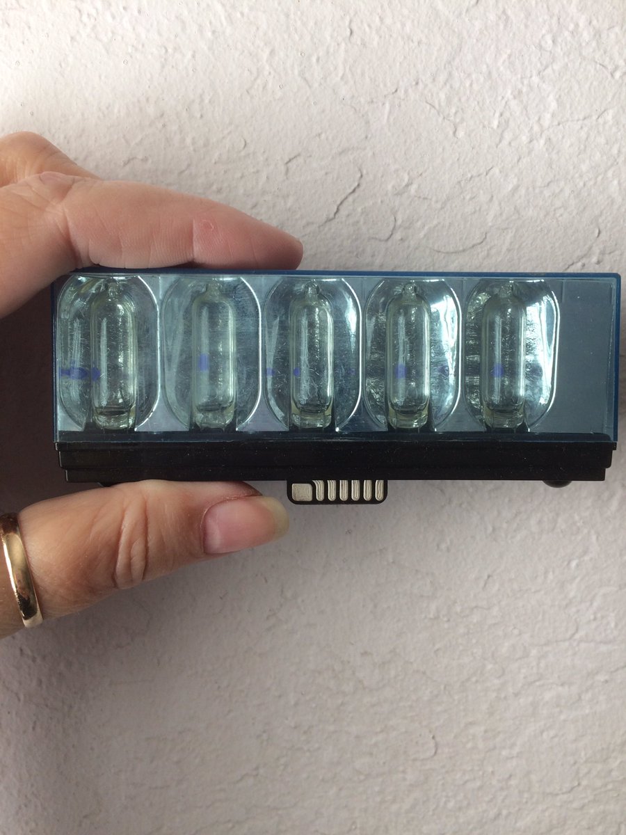 lipsis's tweet photo. Just found this in a drawer. Dang I'm old! #flashbar https://t.co/D6Rt5VDZjj