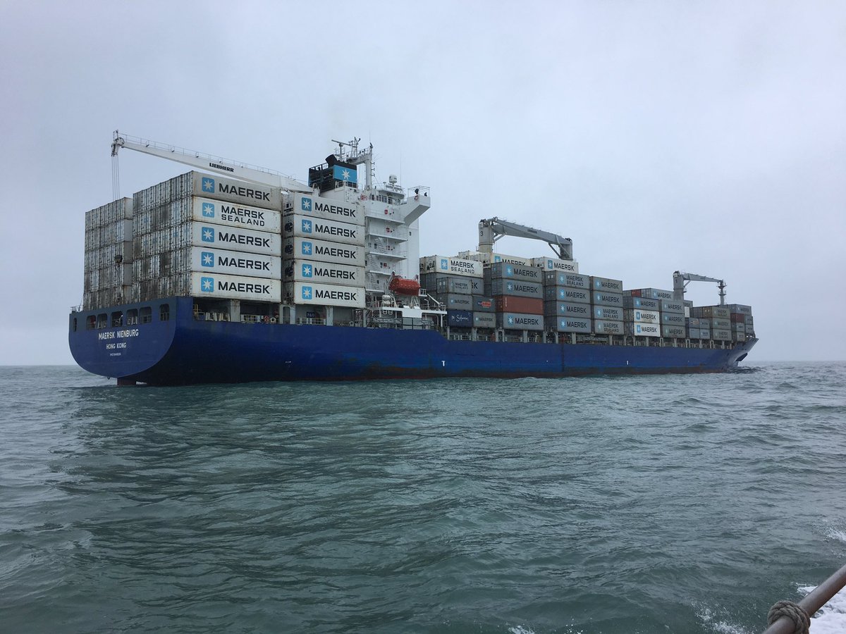RNLIWeymouth's tweet photo. Some snaps of a shout from earlier today. Medical evacuation from a container ship. #weymouth #dorset #rnli #sea #volunteers #outonashout https://t.co/uXBCgAENDu