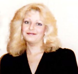 FindAmandaRudge's tweet photo. Did you attend @ApplewoodHts in #Mississauga #Ontario between 1977-1982? Do you recognize this girl? #HelpFindAmandaRudge #Missing Aug 1991 https://t.co/GYGuTcWuo1