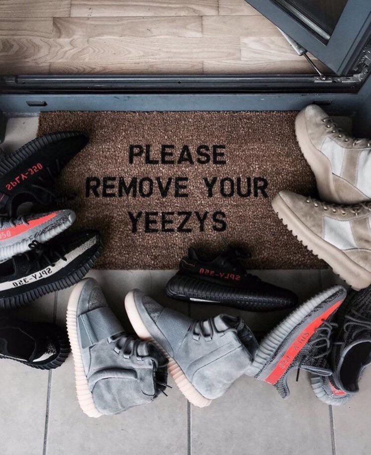yeezyseason's tweet photo. https://t.co/FmaZPIZY1w