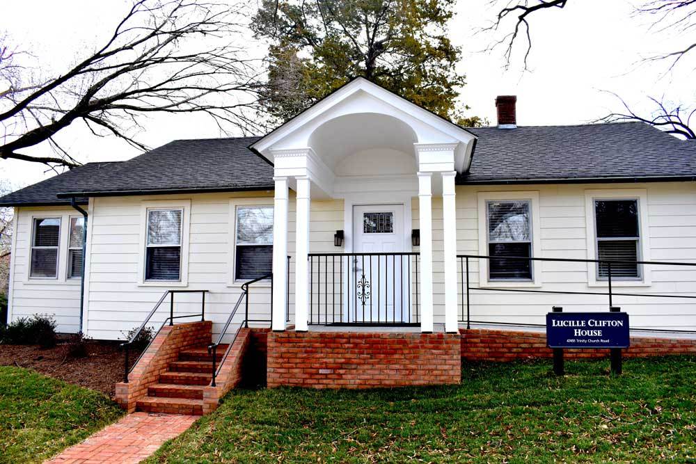 White house on campus gets new look, new name. smcm.edu/news/2017/03/s…