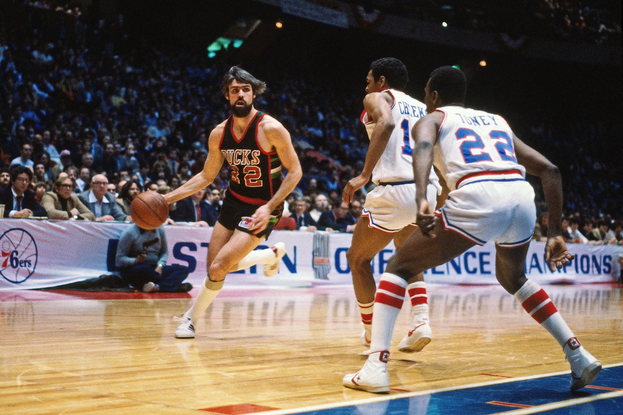 Happy 65th Birthday to former Bucks Legend Brian Winters!! 