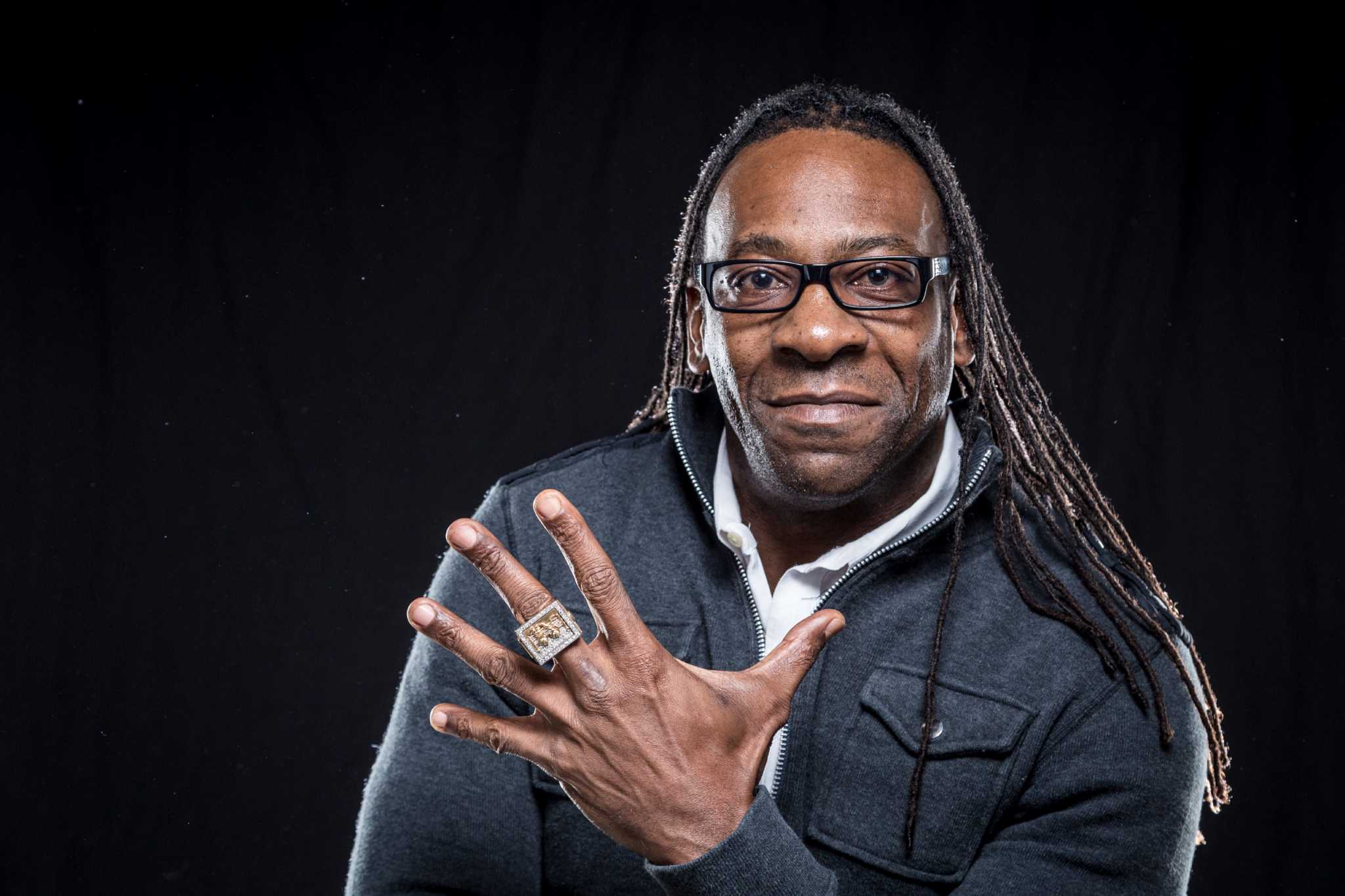 Happy Birthday to WWE Hall of Famer Booker T who turns 52 today! 