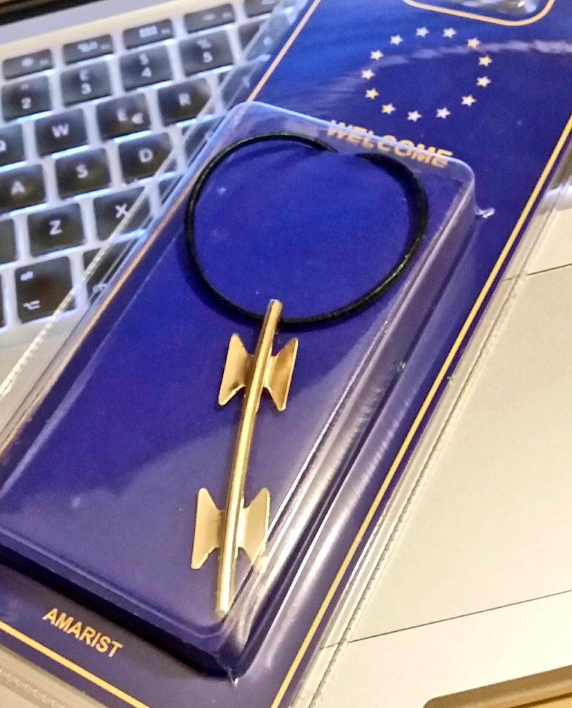 chrisbuerklein's tweet photo. #happiness is...
getting my #WelcomeMovement necklace
@AmaristStudio helping #refugees and @unhcr with creative ideas! https://t.co/hib1ZWuh4k