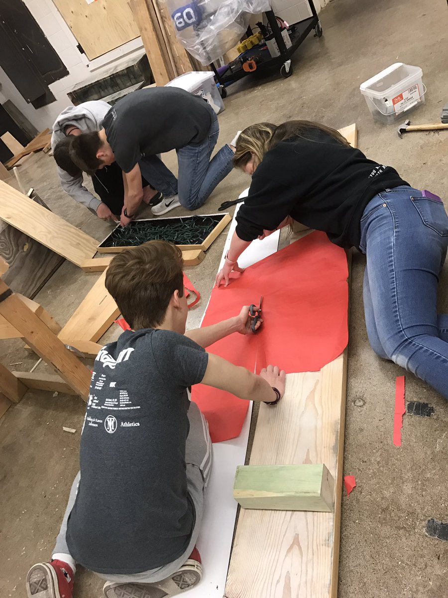 Some more fix ups before we head up to the DECC tonight! #OMGrobots #FRC