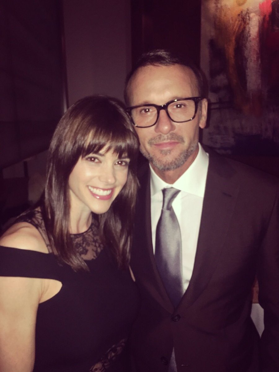 margaretanneflo's tweet photo. Enjoying #TheShackMovie after party w/ my country favorite @TheTimMcGraw! He wished me the best with #SunRecords-Such a sweet &amp; talented guy https://t.co/tyznFXDhlV